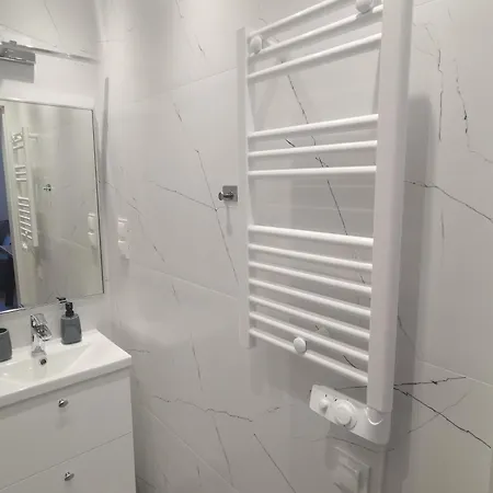 Klifland * Debina (Ustka)