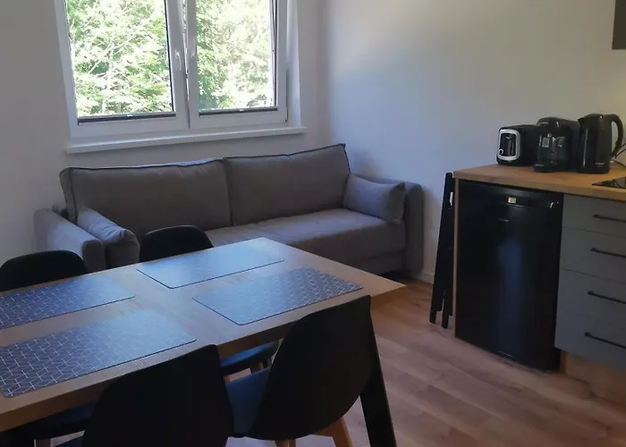 Klifland * Debina (Ustka)